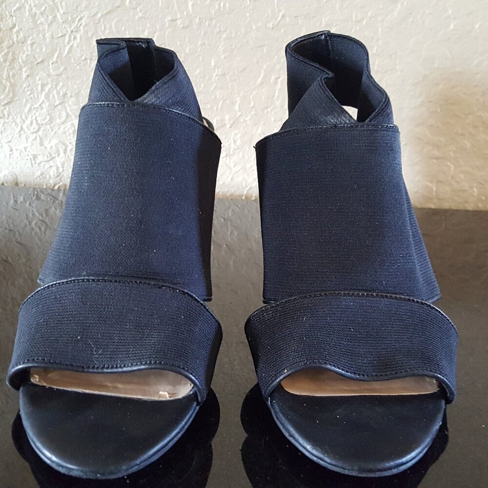 Vince Camuto Pre-owned Black Elastic/Soft Calf Platform Sandals Size 7/37